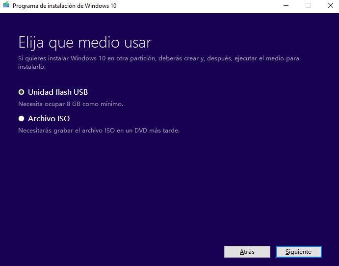 Seleccionar unidad flash USB en Media Creation Tool